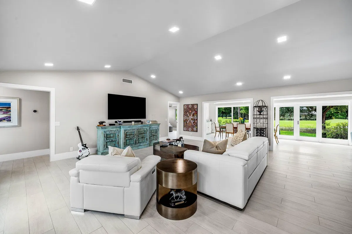 Residence photo 4
