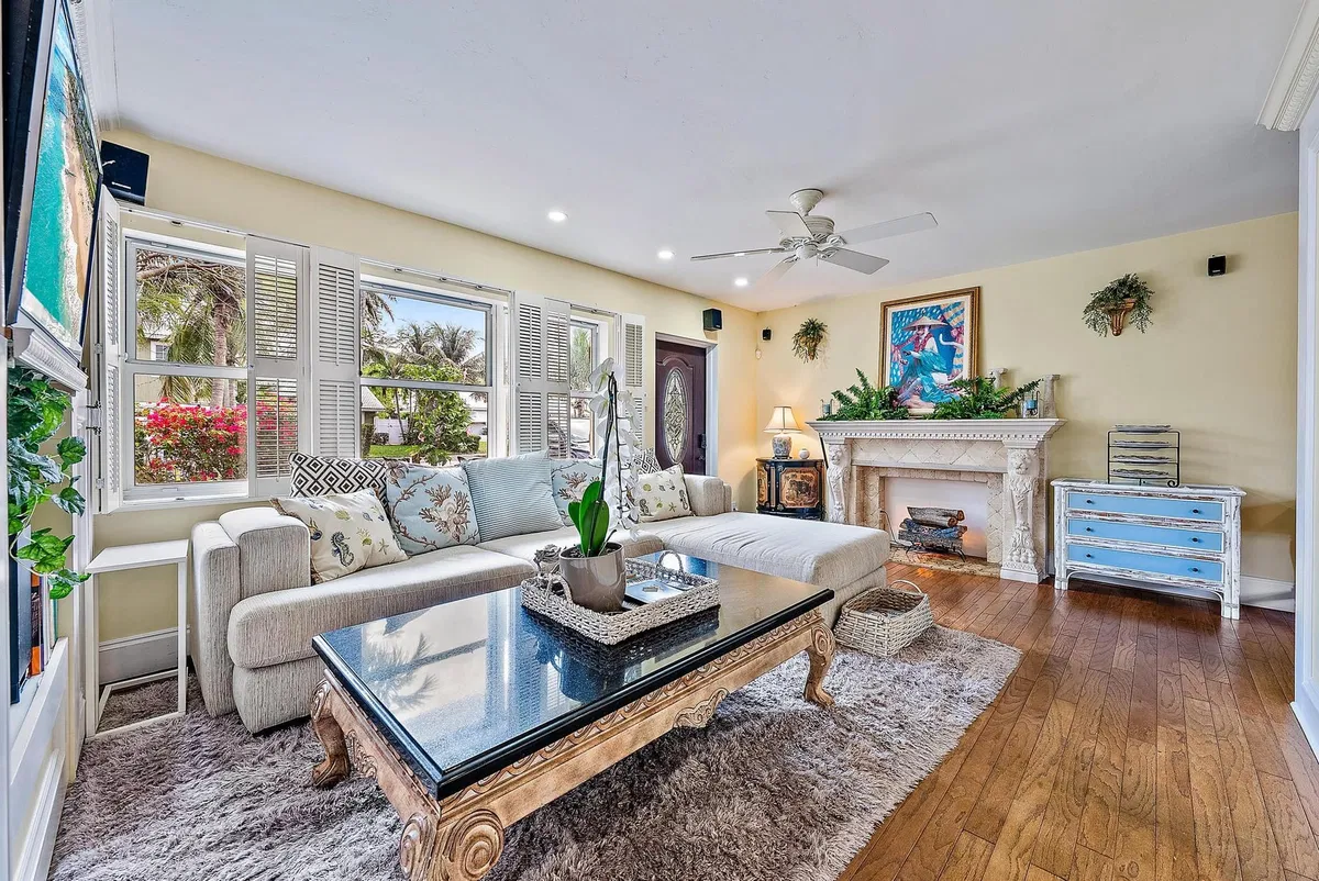 SoSo West Palm Beach Residence photo 19