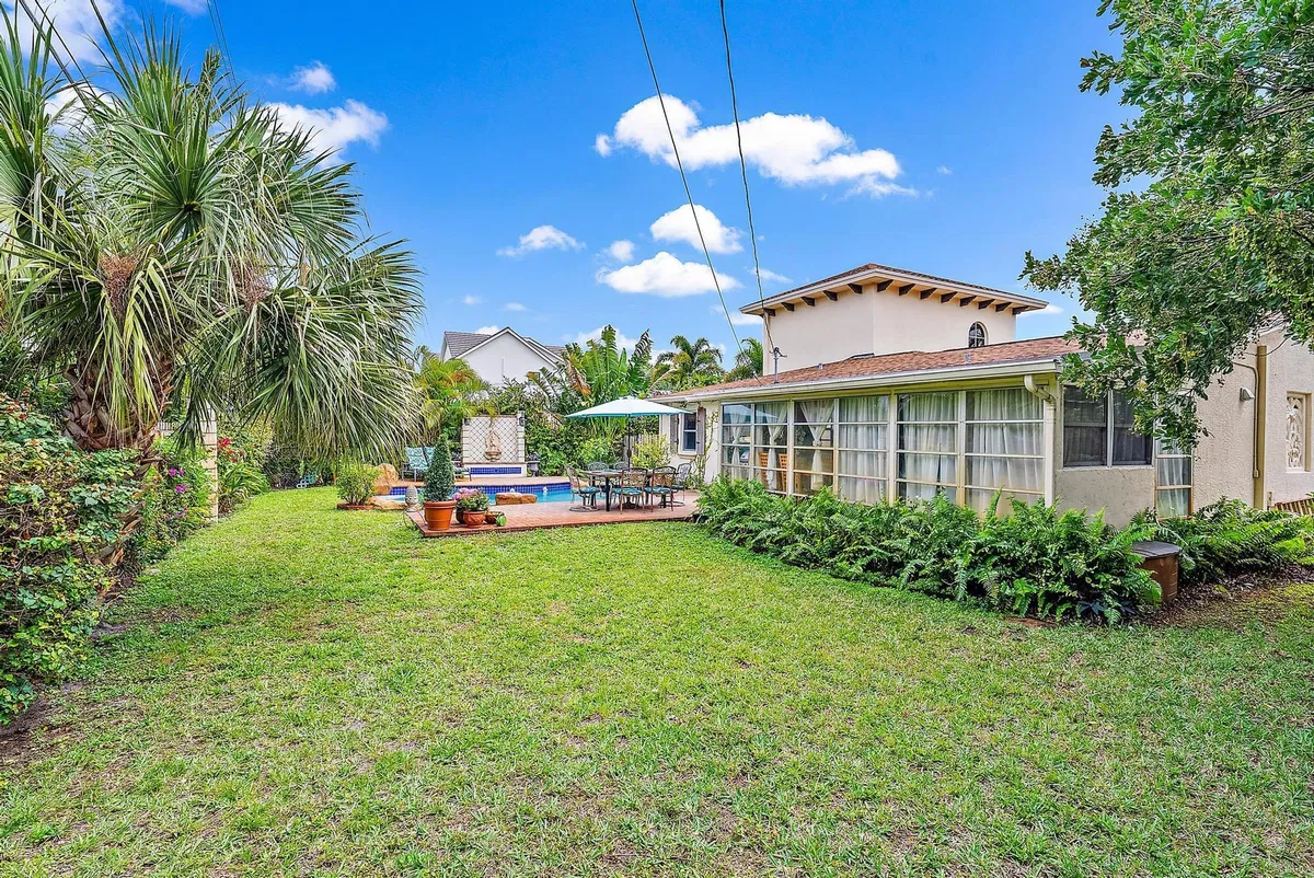 SoSo West Palm Beach Residence photo 31