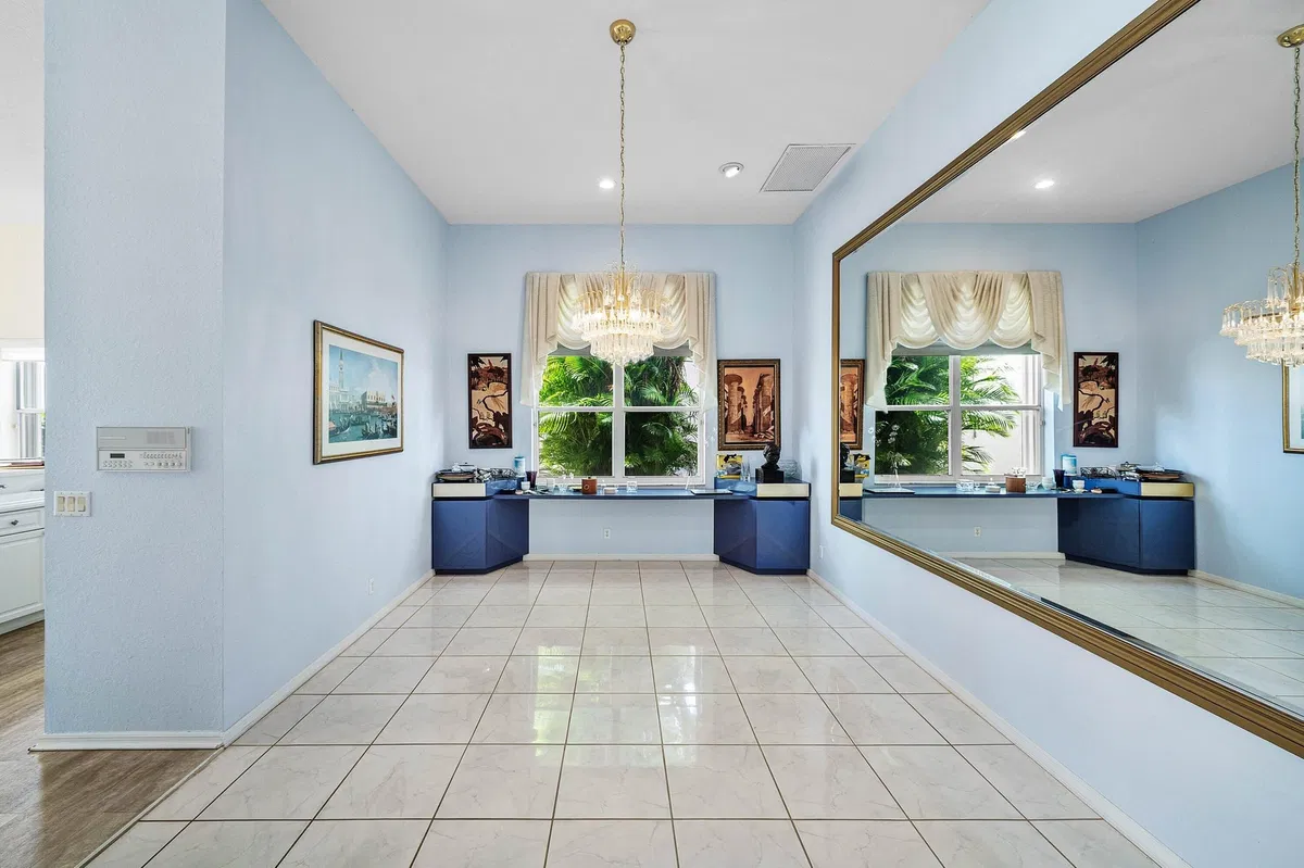  Residence photo 7