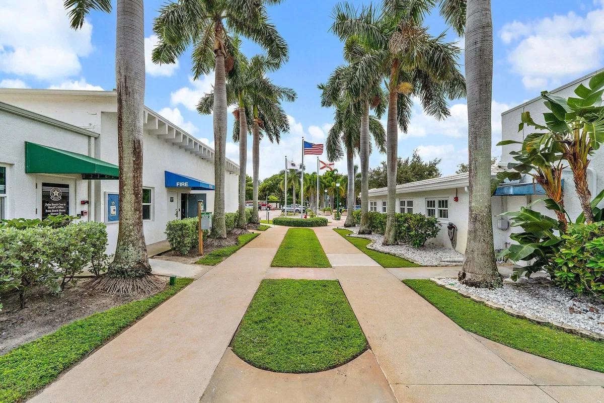 Palm Beach Shores Residence photo 49
