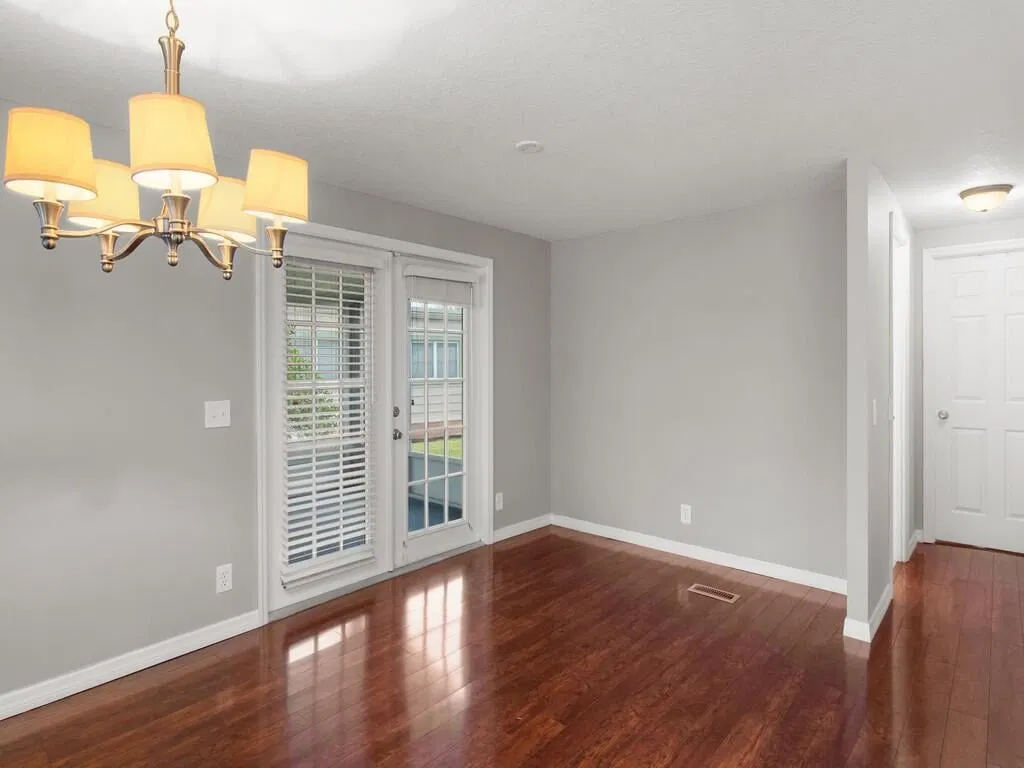 Residence photo 16