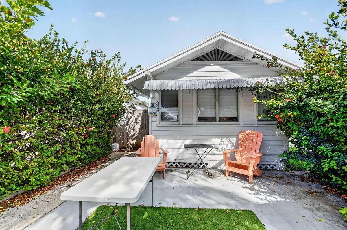 Residence photo 4