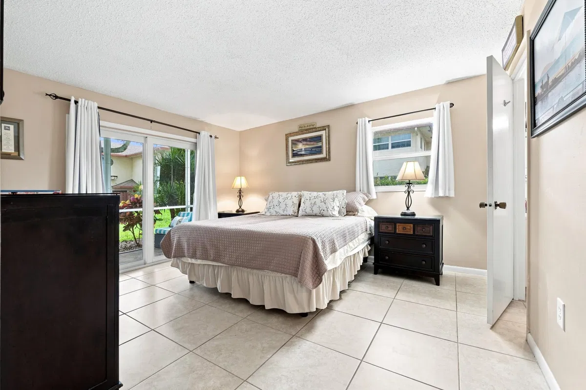 Unit 206 photo 13