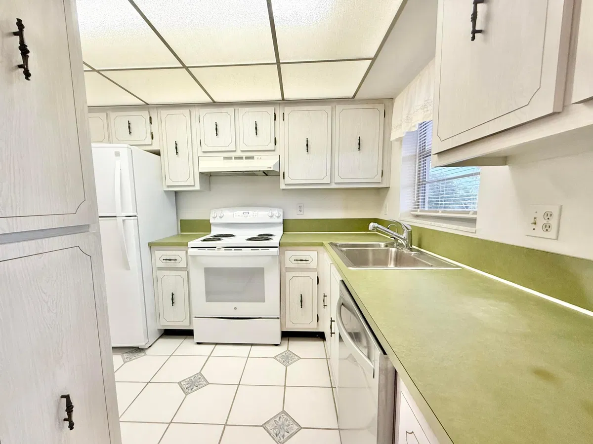 Unit 21-207 photo 16