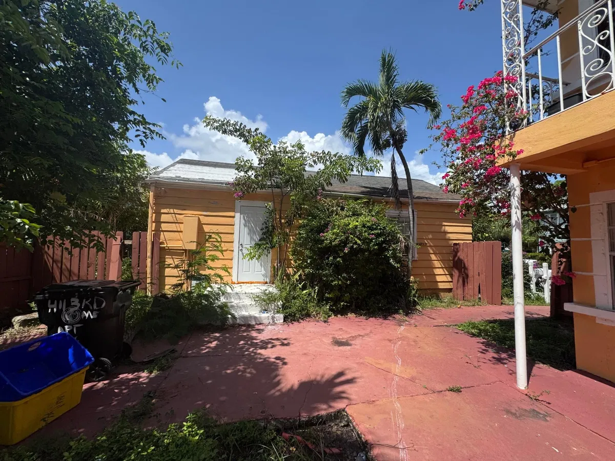 Residence photo 4