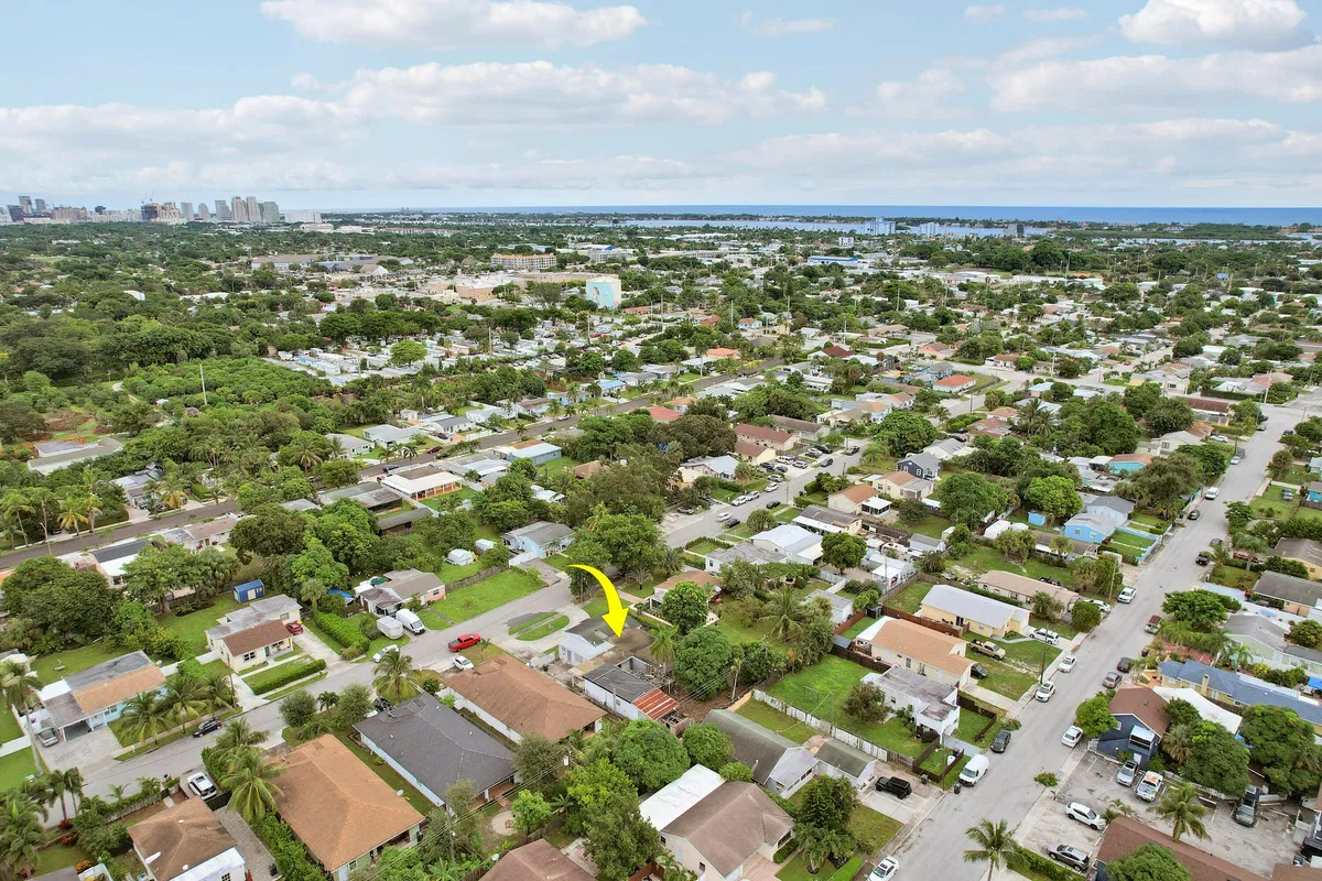 West Palm Beach Residence photo 16