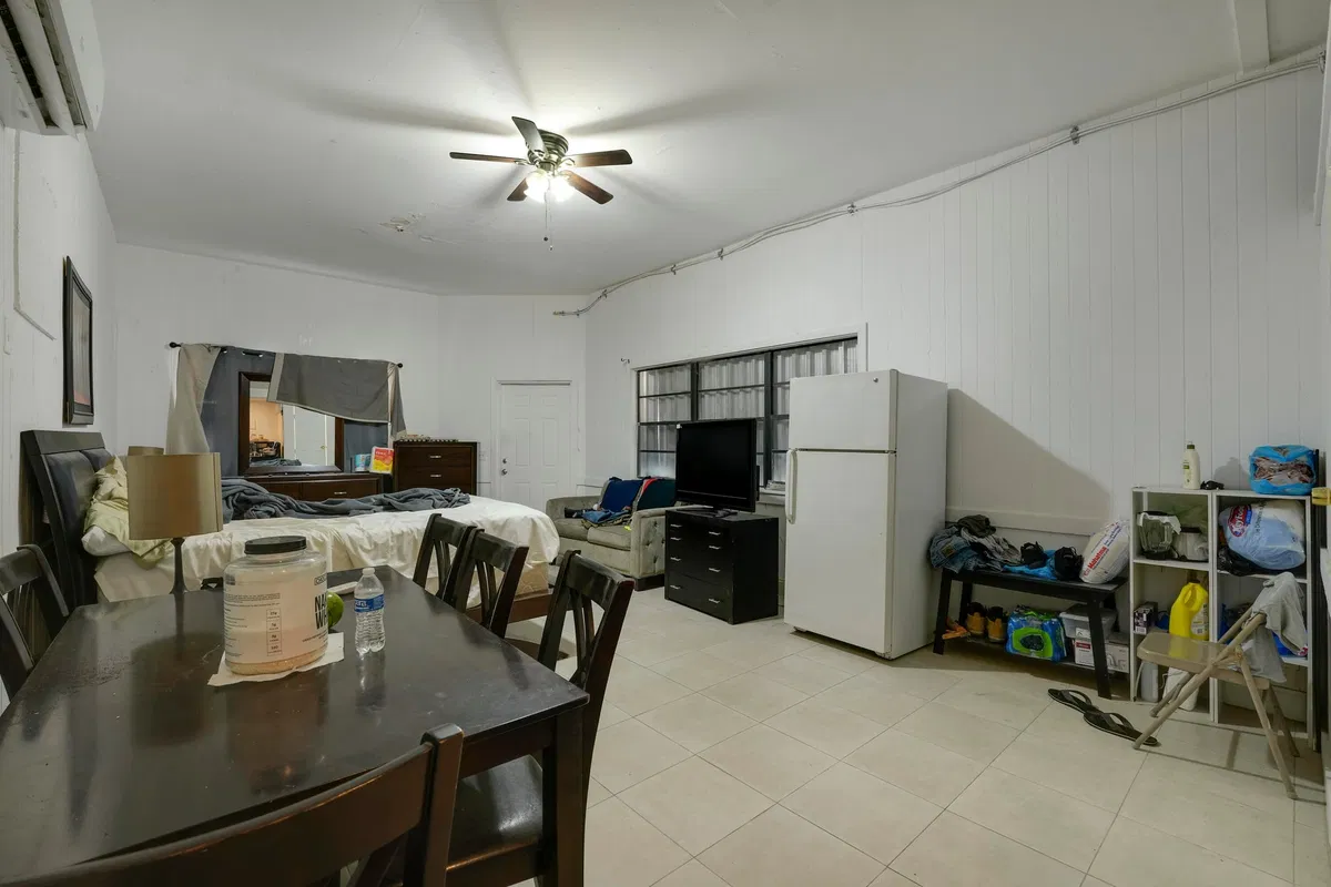 West Palm Beach Residence photo 19