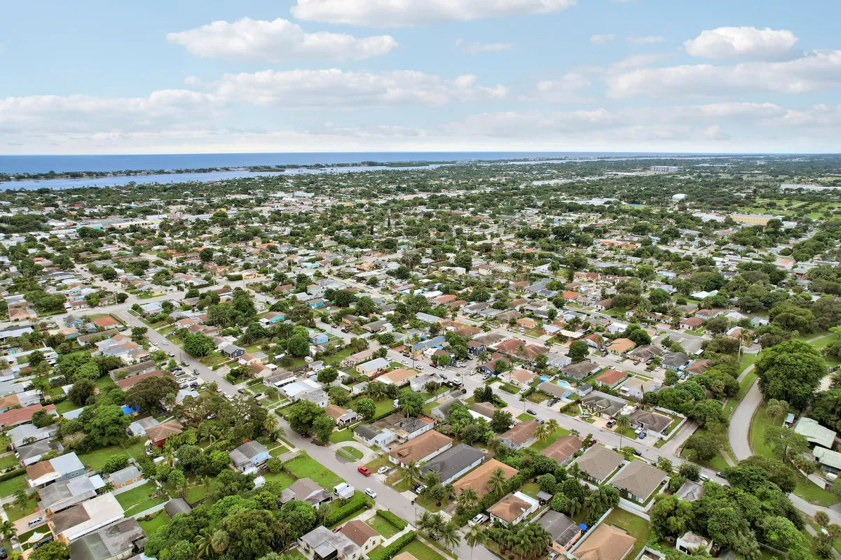 West Palm Beach Residence photo 25