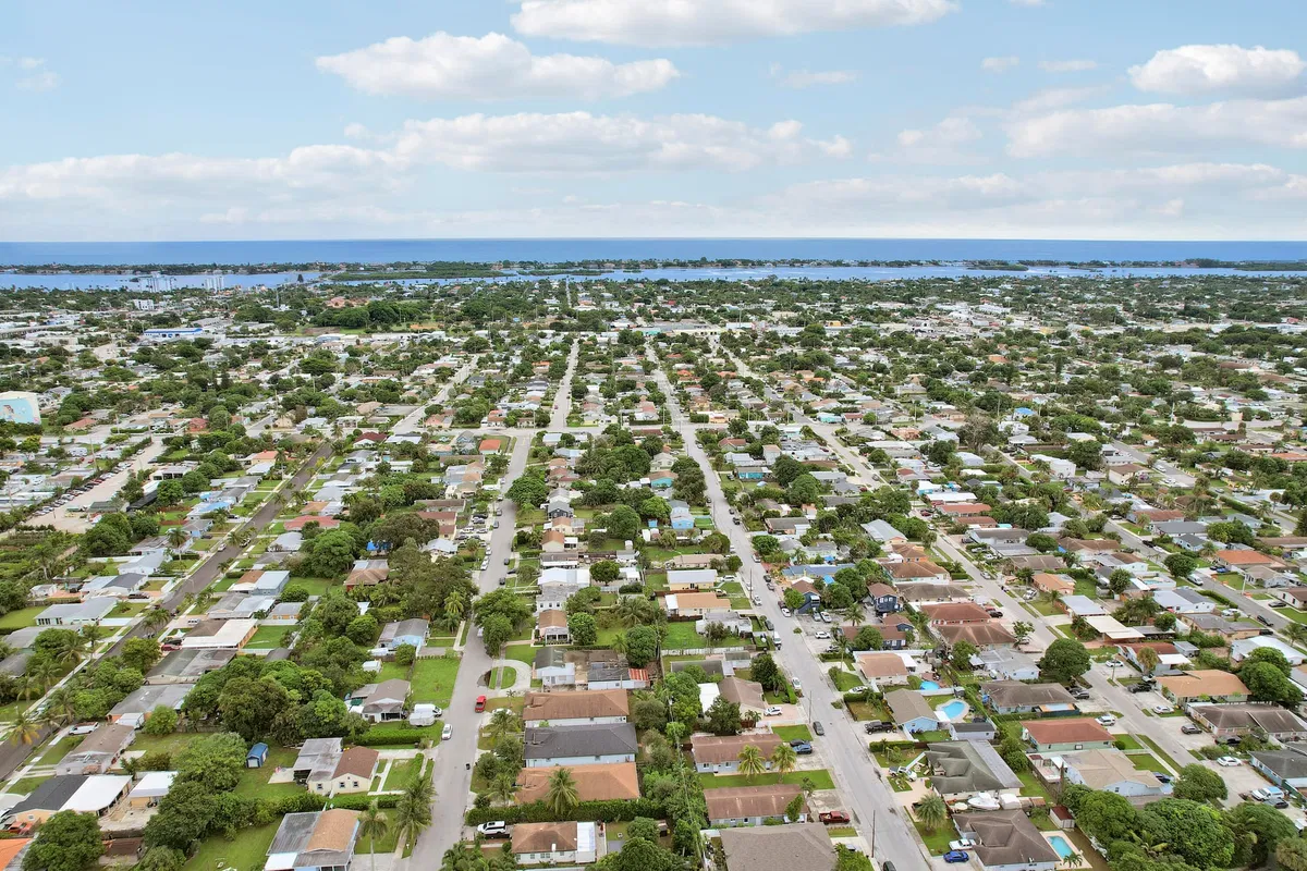 West Palm Beach Residence photo 37