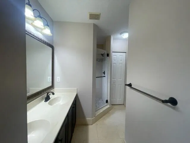 Residence photo 43