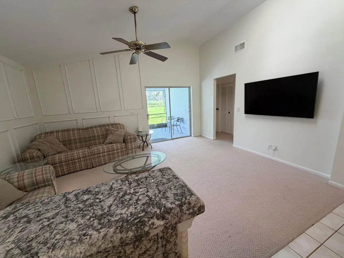 Residence photo 19