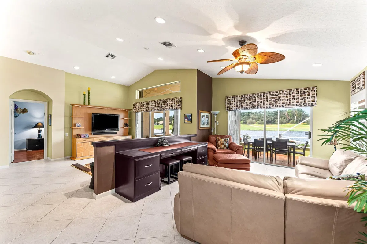 Residence photo 13