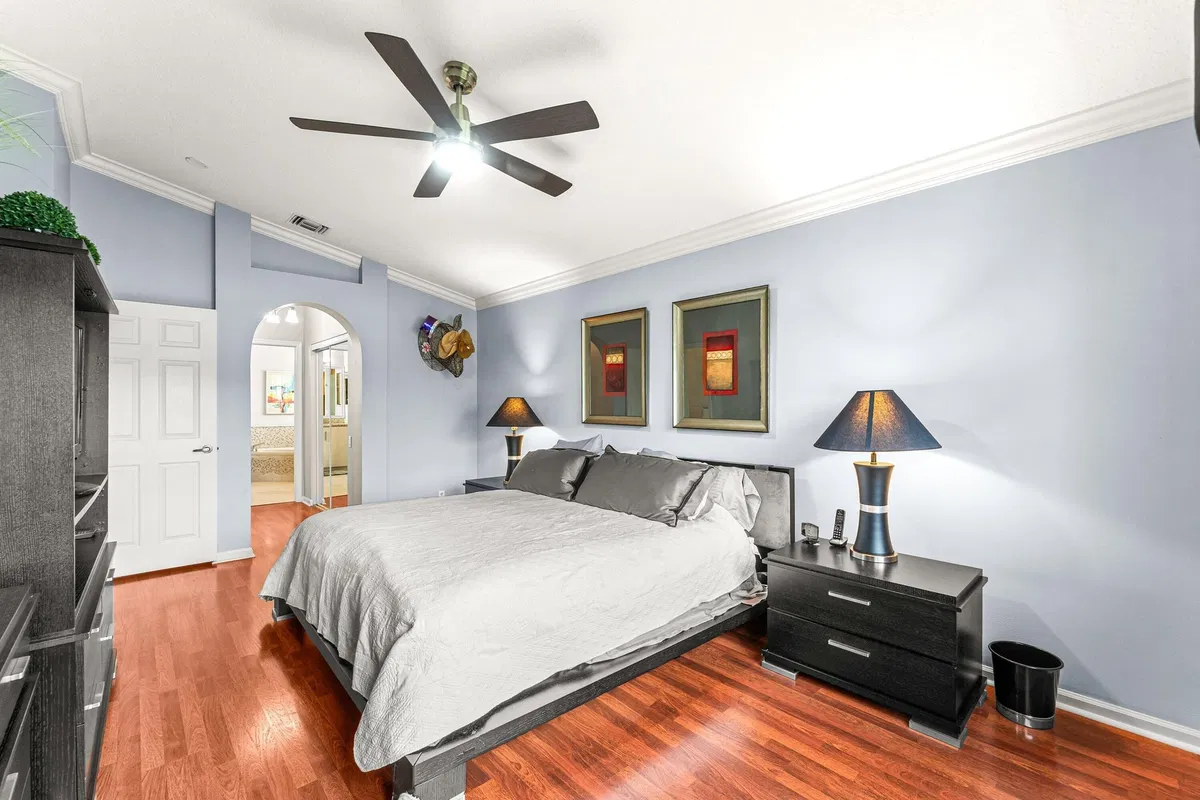 Residence photo 22