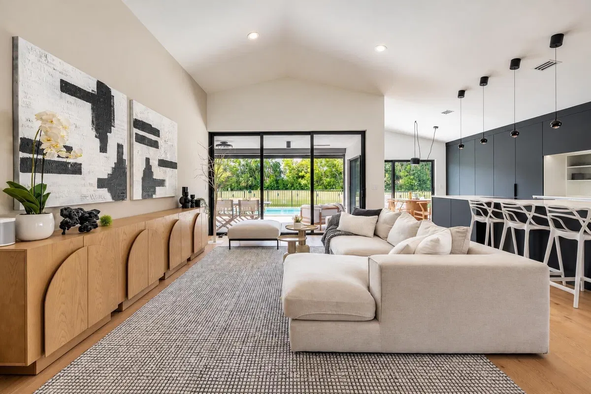 Residence photo 4