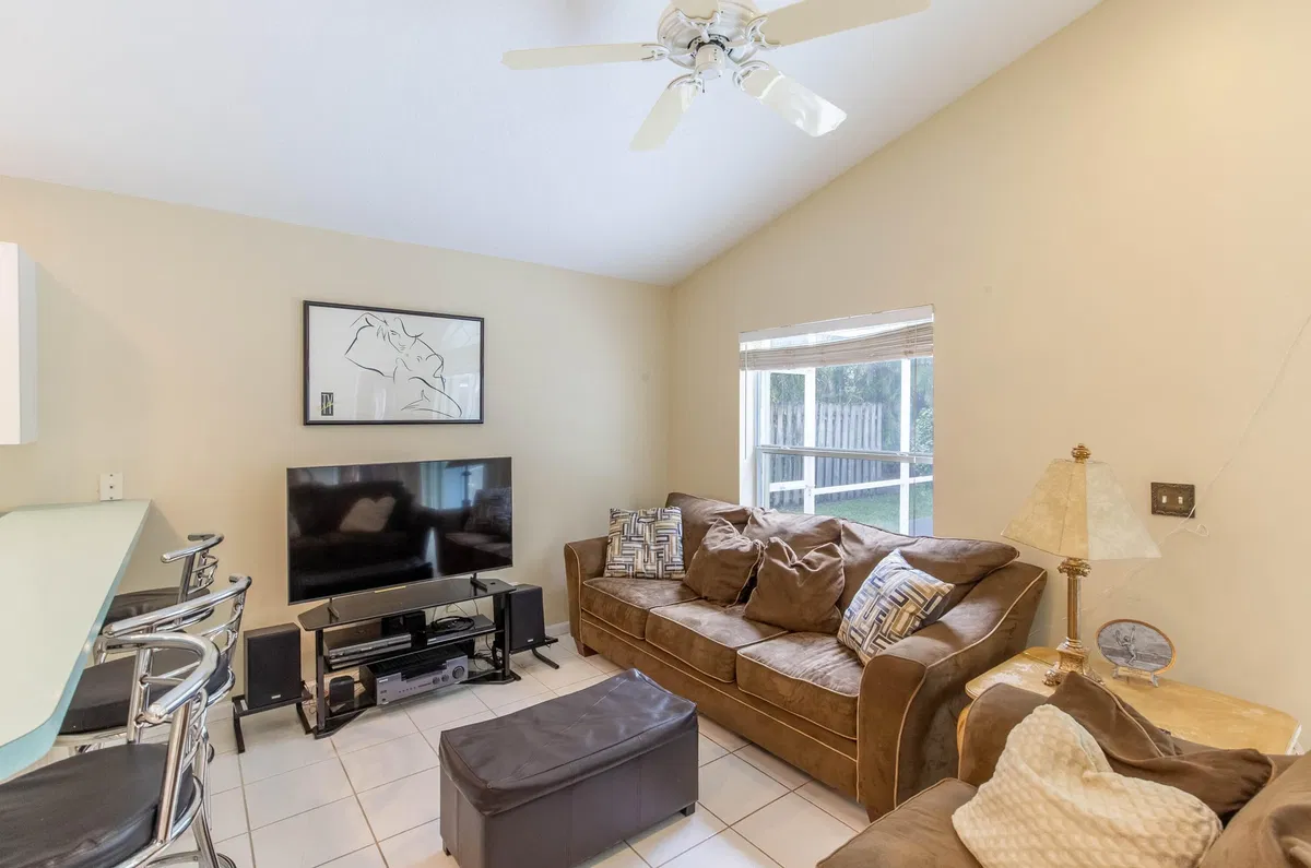 Residence photo 7