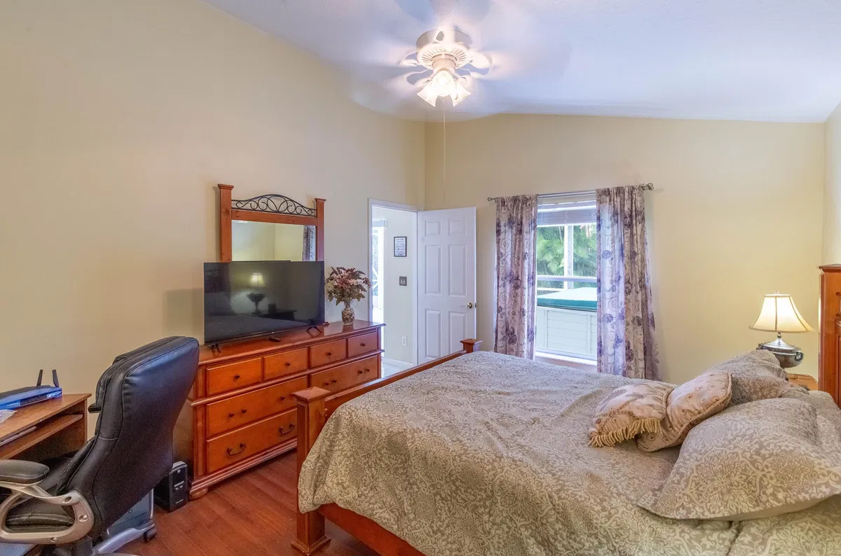 Residence photo 10