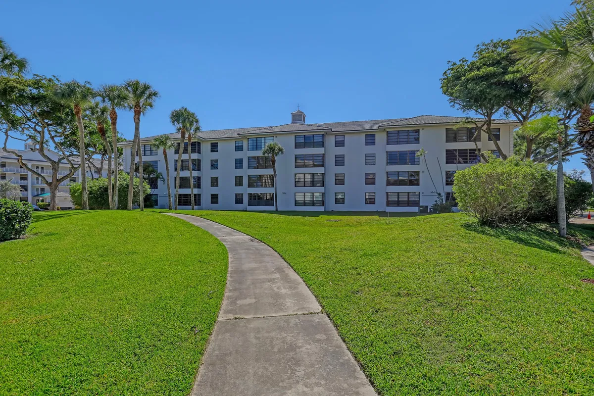 Residence photo 13