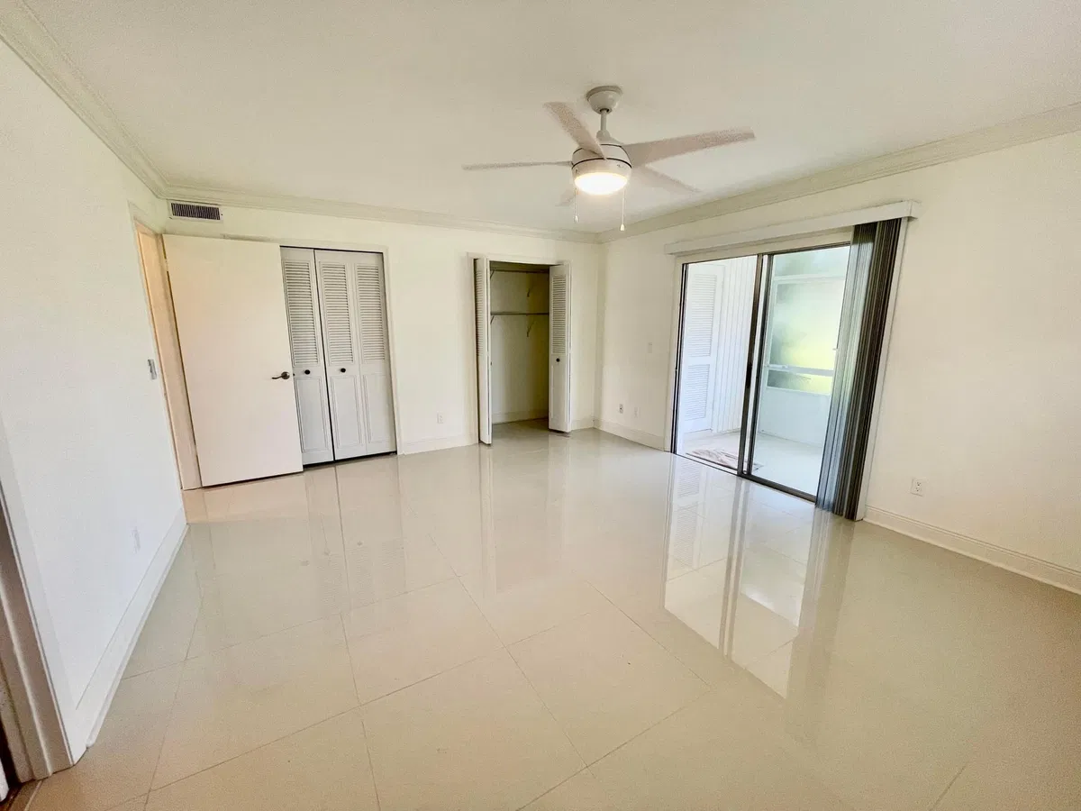 Unit Fl 1505 photo 13