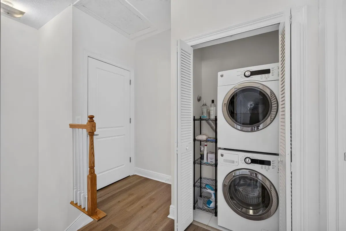  Unit 10 photo 28