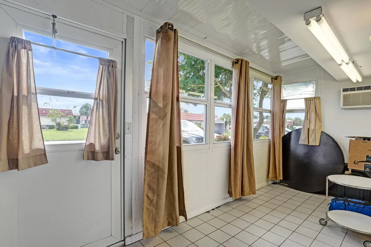  Residence photo 40