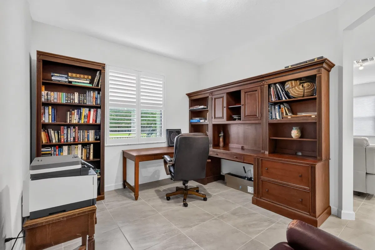  Residence photo 7