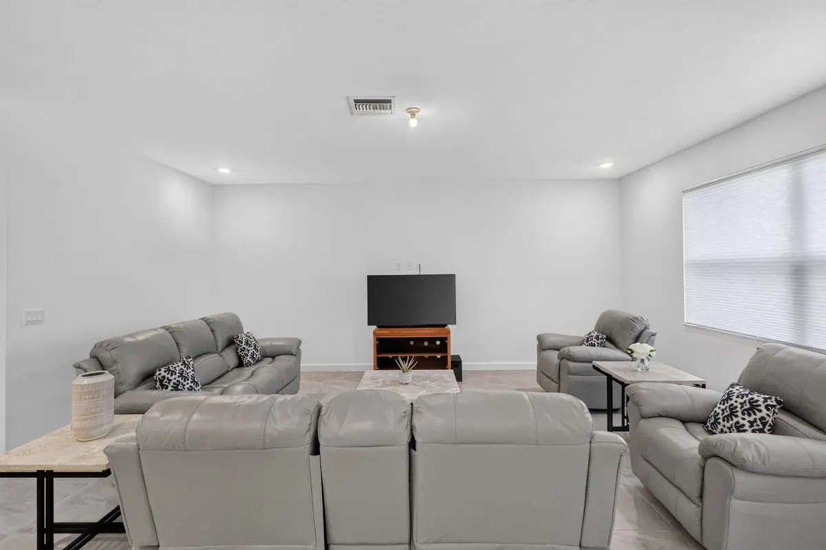  Residence photo 13