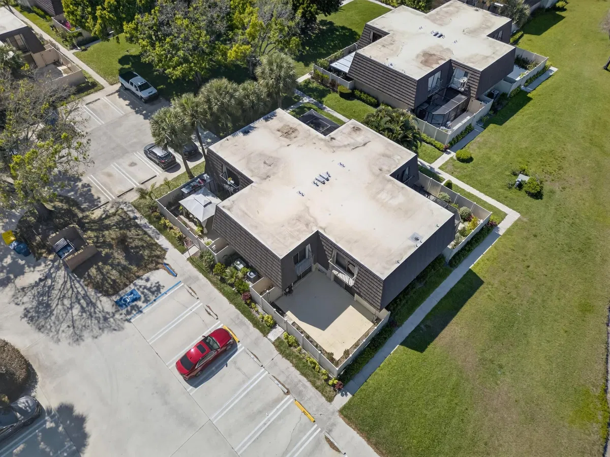  Residence photo 46