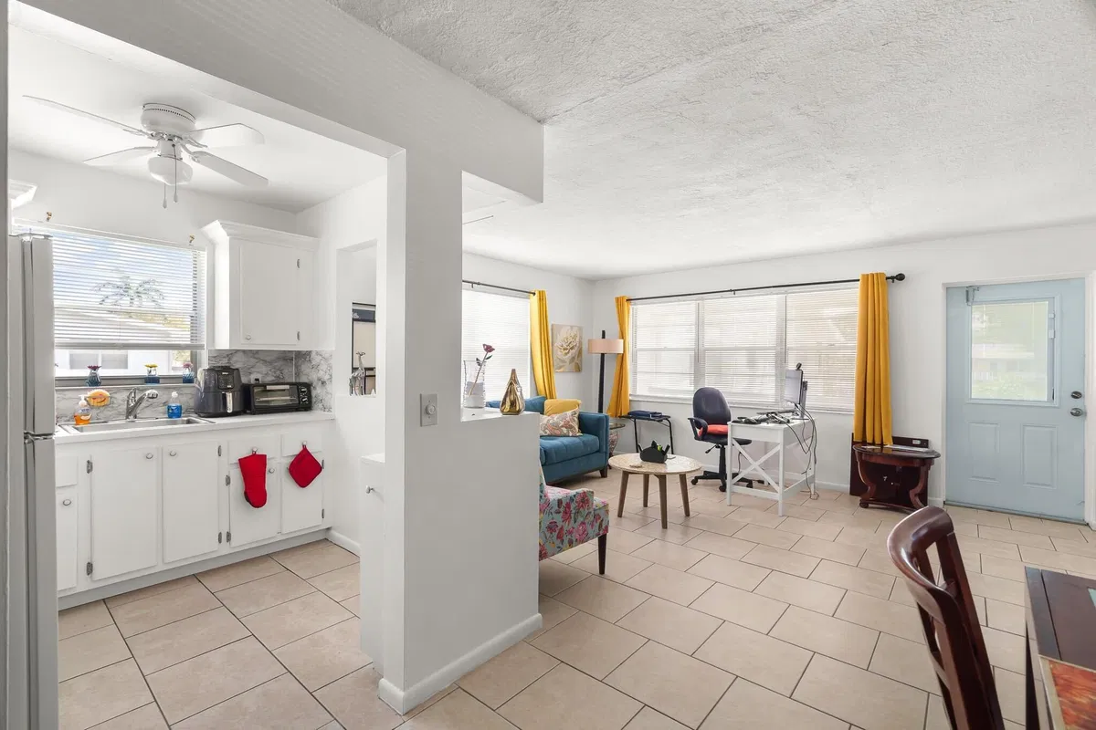 Residence photo 4
