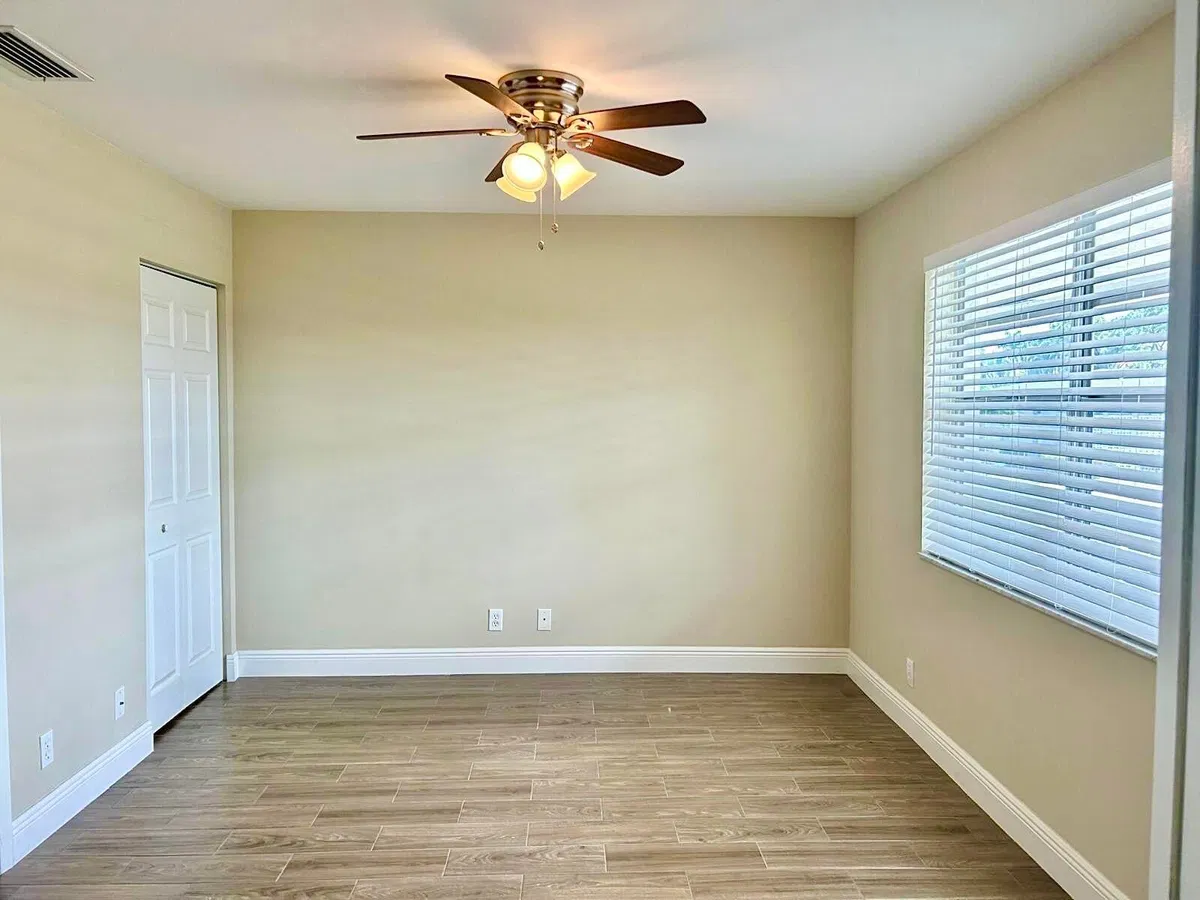 Unit 202 photo 19