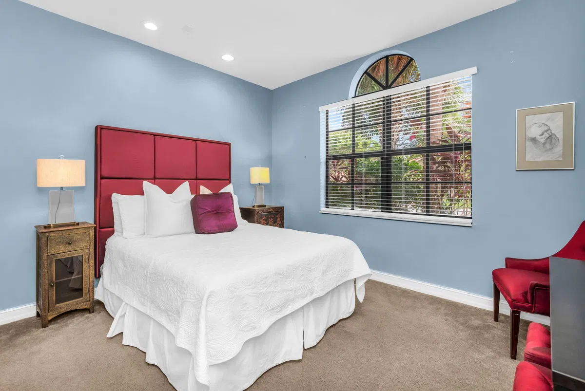 Residence photo 34