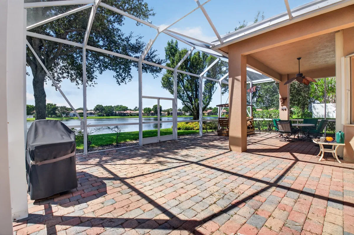 Residence photo 34
