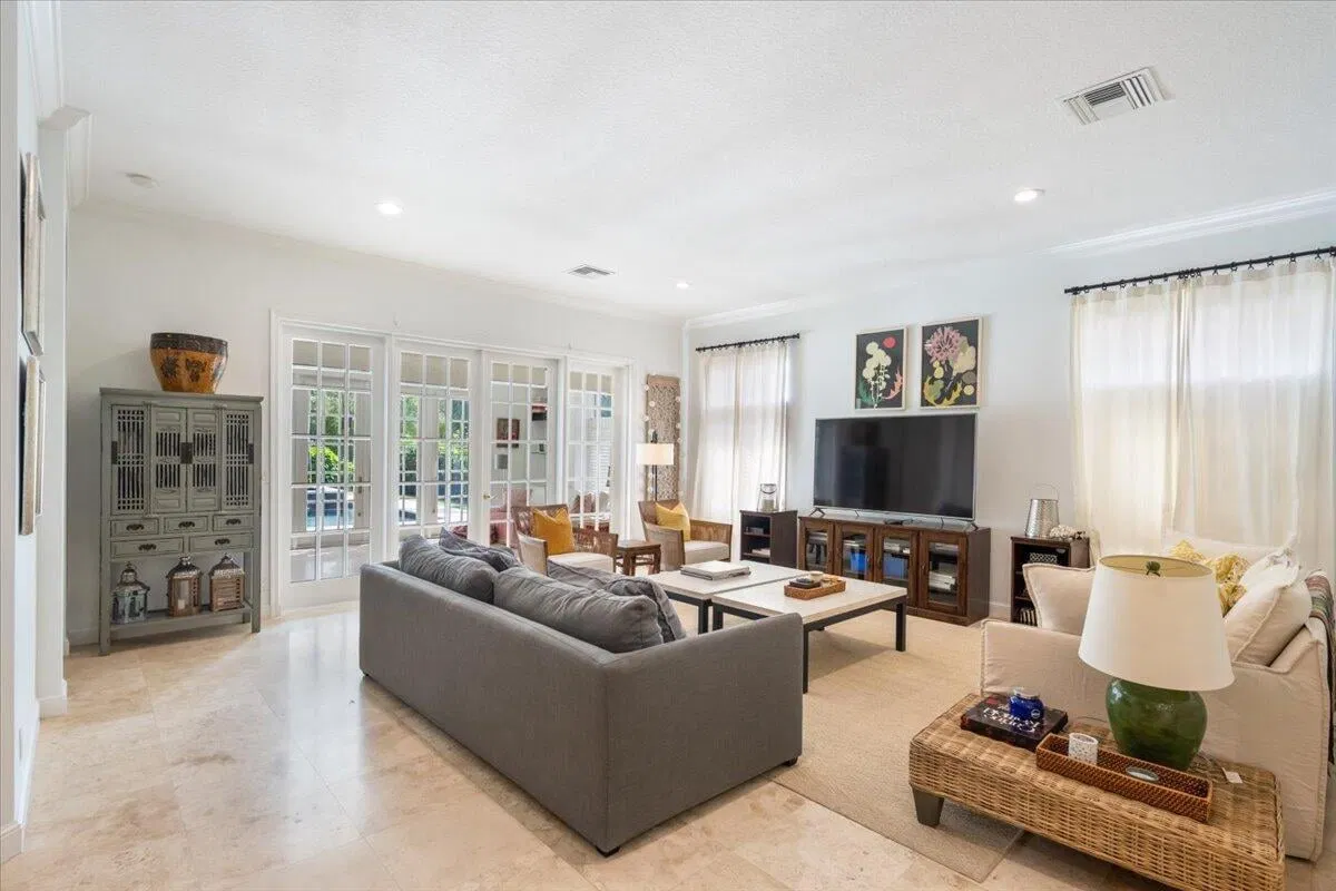 Shady Oaks Residence photo 19