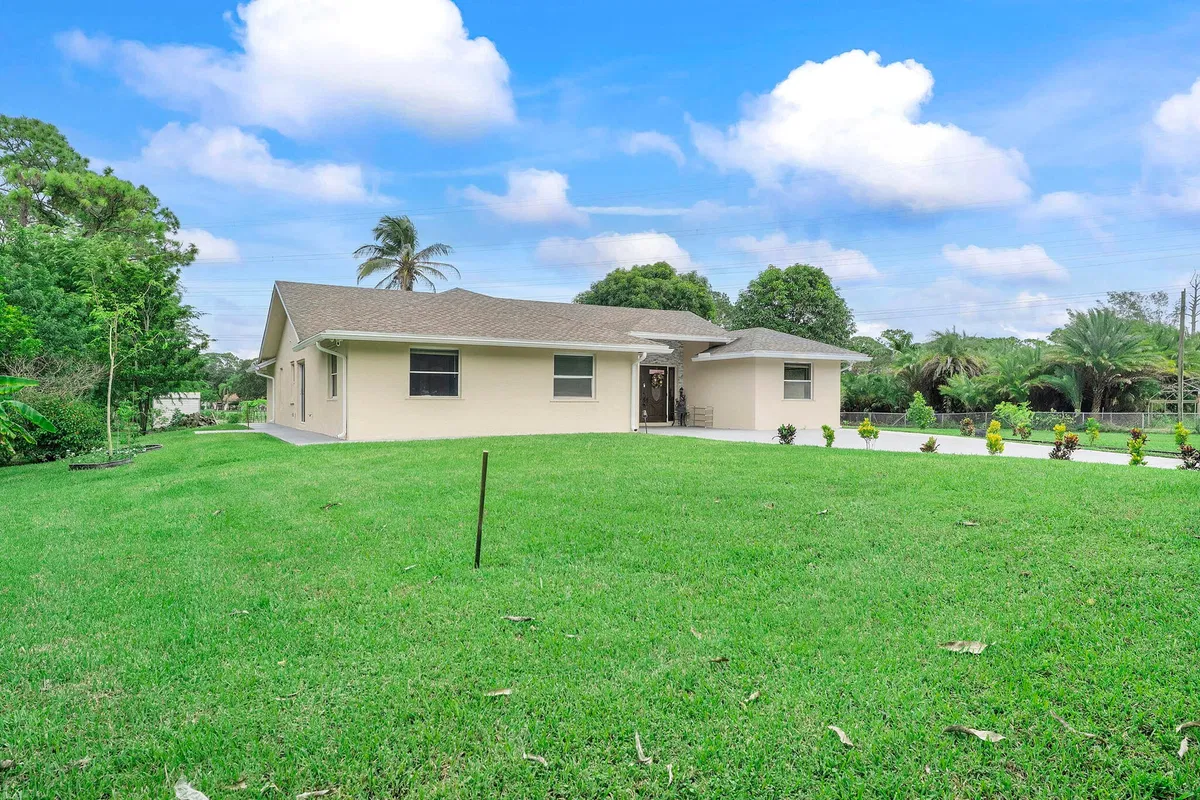 Residence photo 25