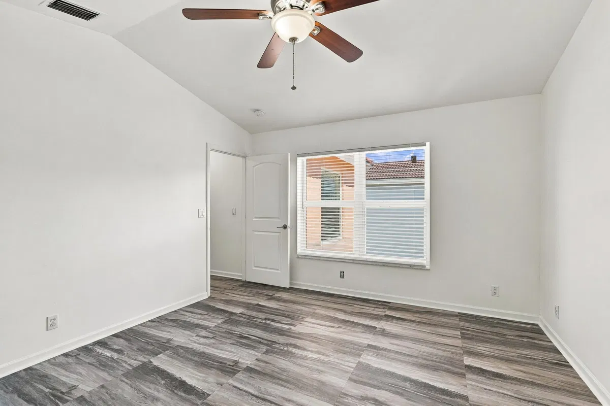Residence photo 19