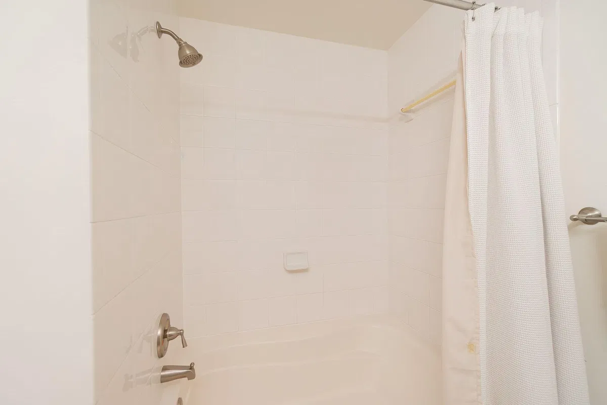 Unit 304 photo 19