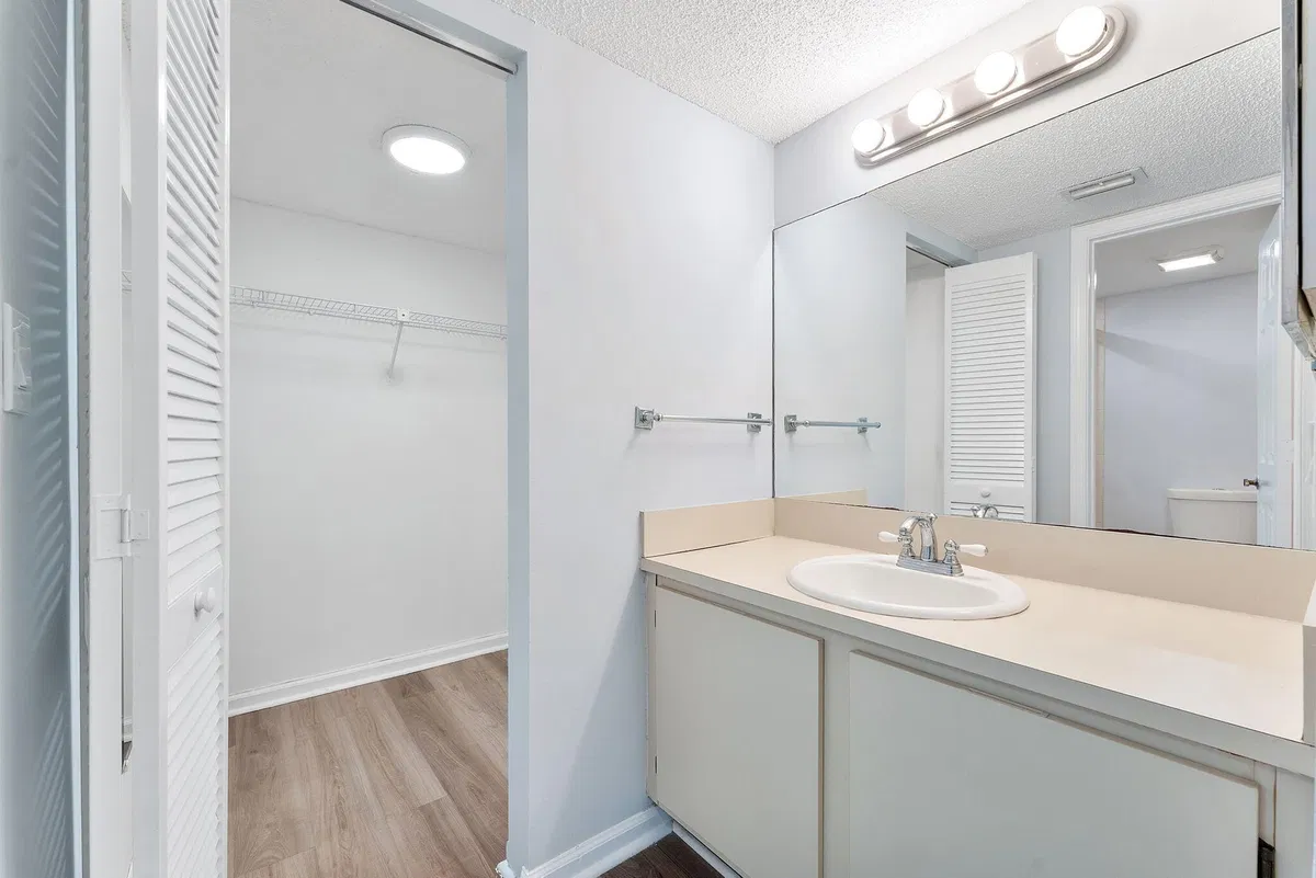  Unit 109 photo 22