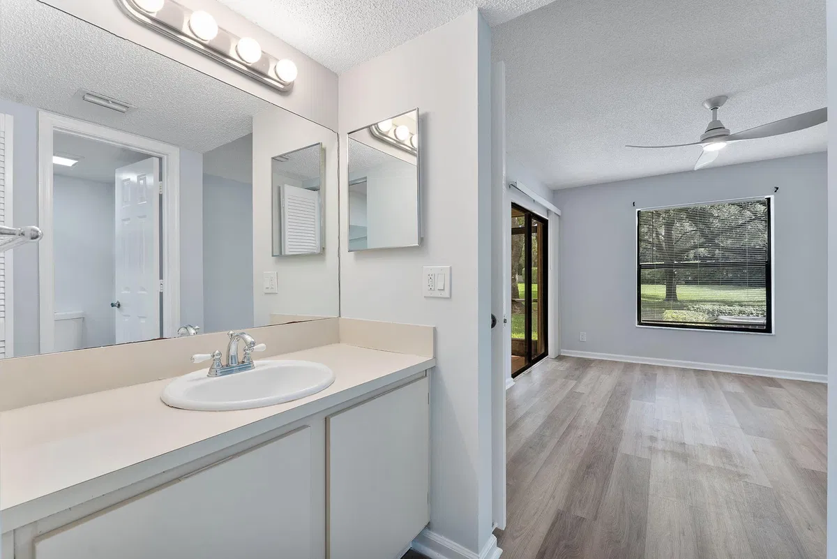  Unit 109 photo 25