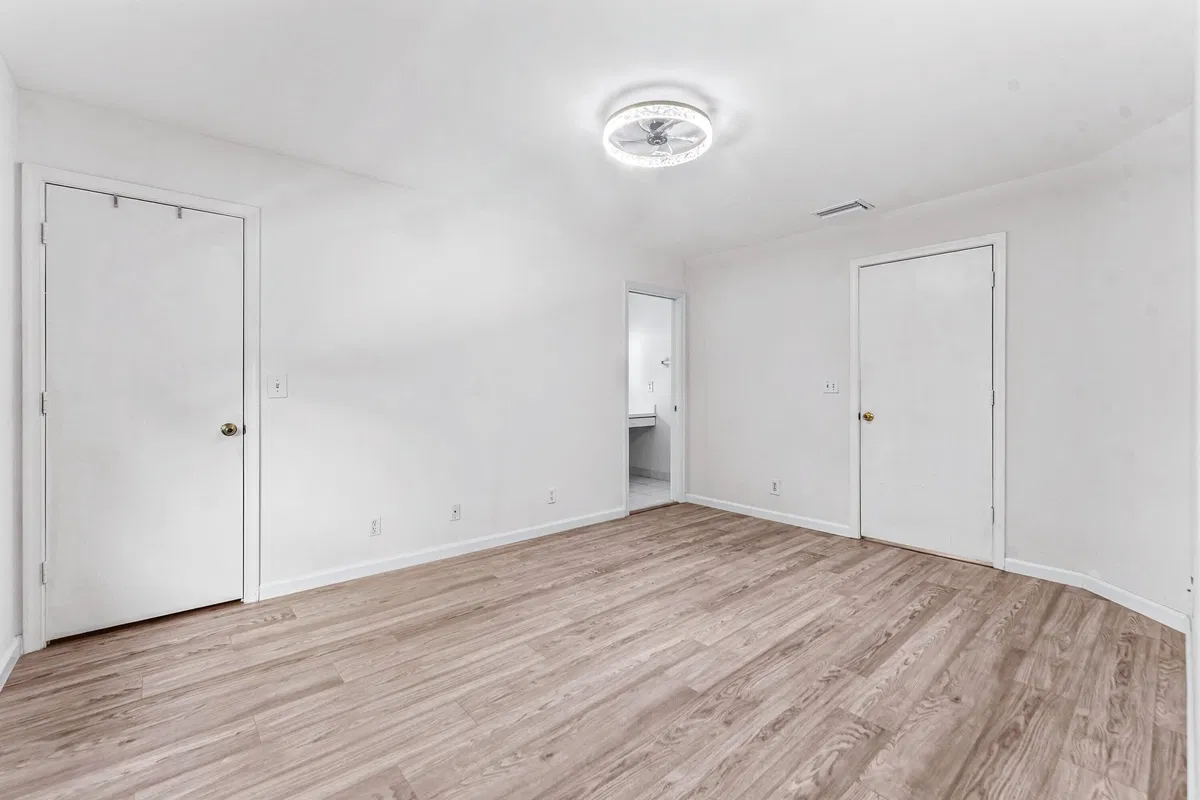 Residence photo 19