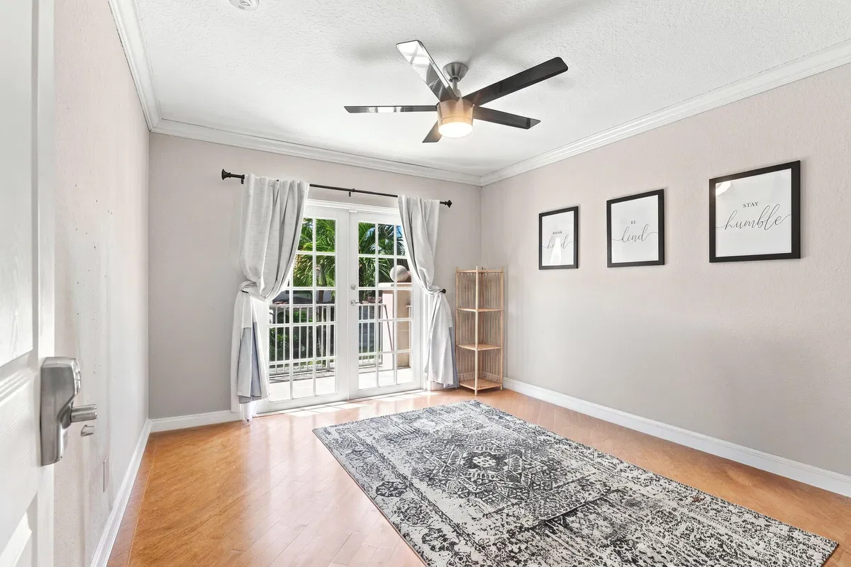 Residence photo 7