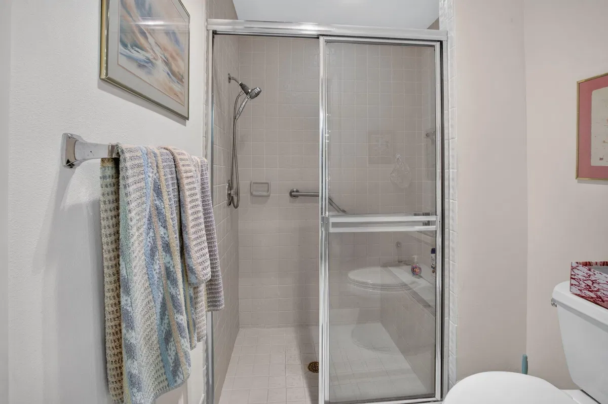 Residence photo 34