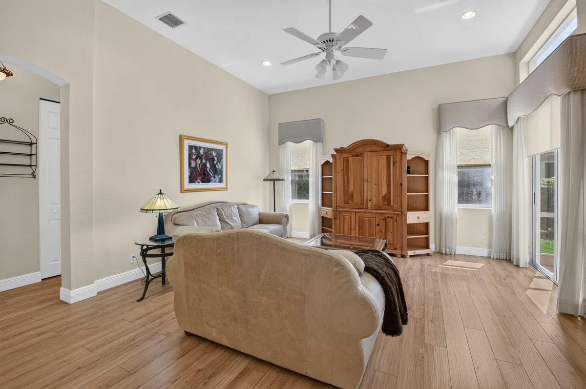 Residence photo 7