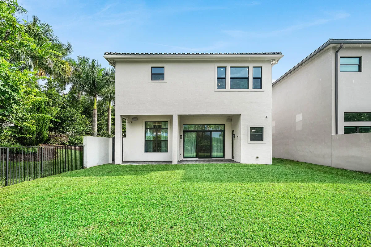 Boca Bridges Residence photo 34