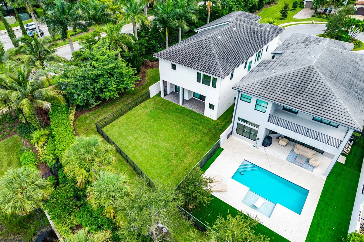 Boca Bridges Residence photo 40