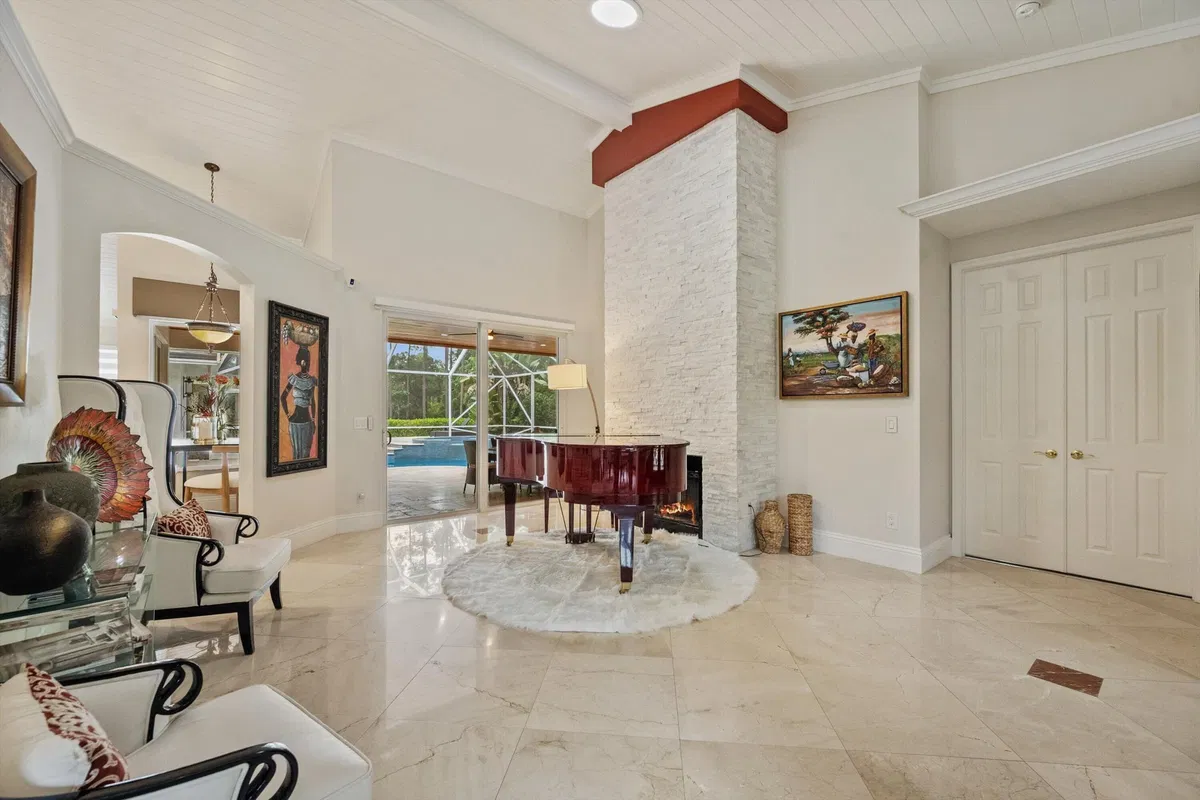 Paddock Park 1 Residence photo 16