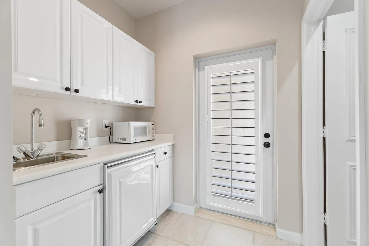  Residence photo 34