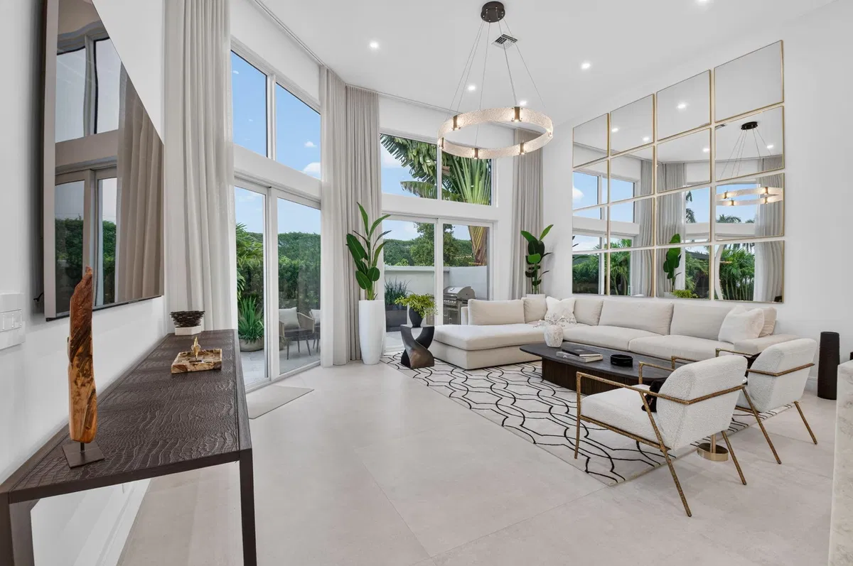 Woodfield Country Club Residence photo 16
