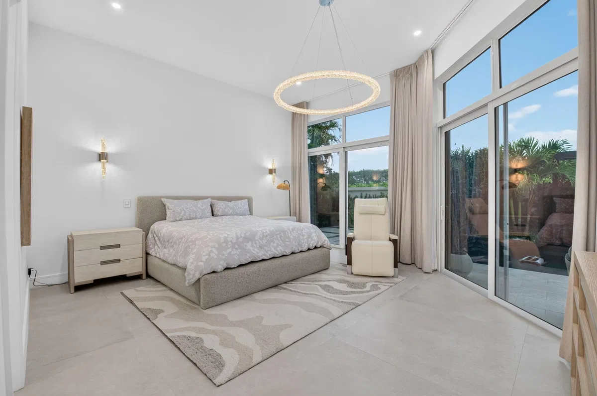 Woodfield Country Club Residence photo 19