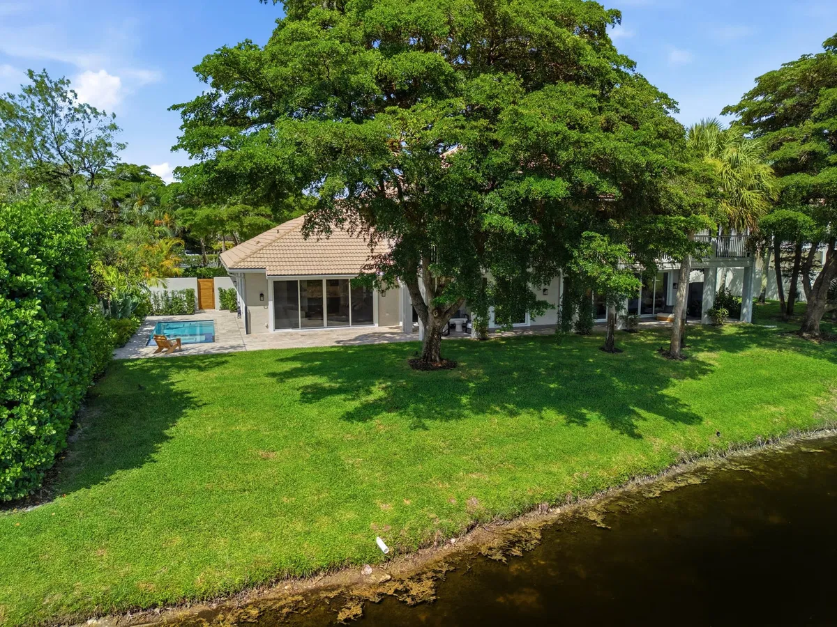 First Fairway Residence photo 52