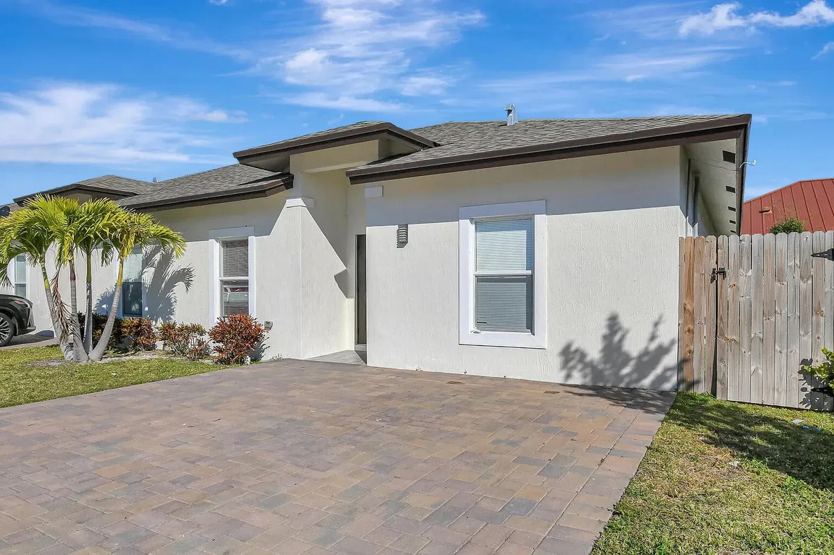  Residence photo 13